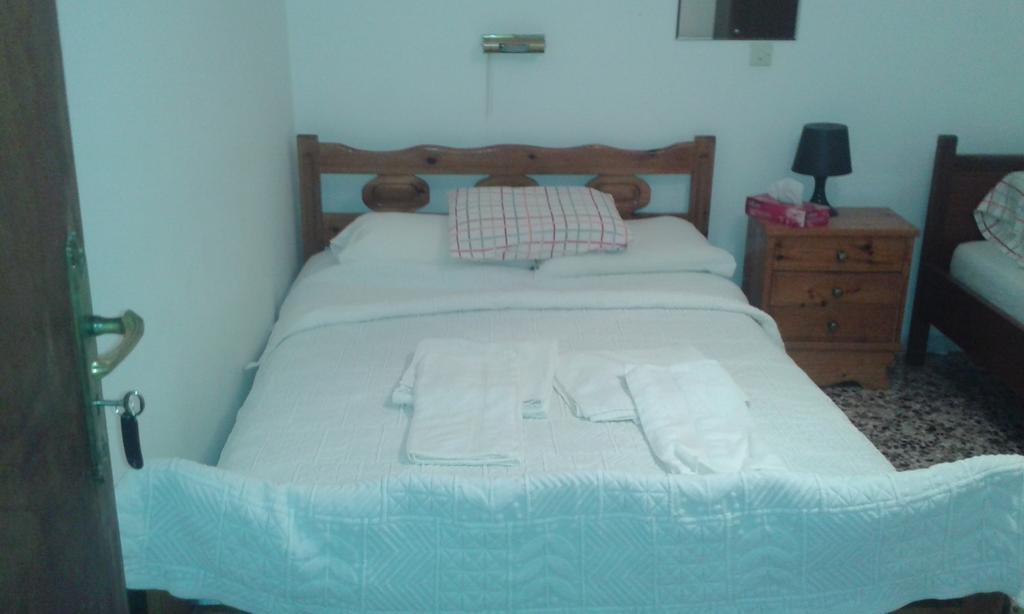 Manoleas Rooms To Let Leonídion 객실 사진