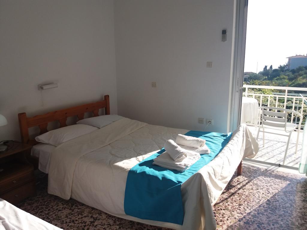 Manoleas Rooms To Let Leonídion 외부 사진